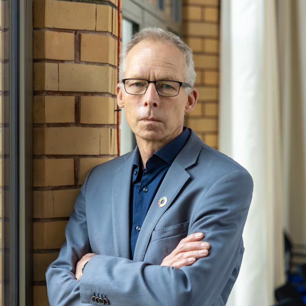 Retrato de Johan Rockström, científico especialista en límites planetarios